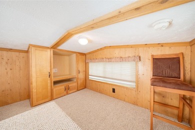 YOUR CHANCE TO STILL ENJOY A SEASONAL LAKESHORE HOME BEFORE - photo 23