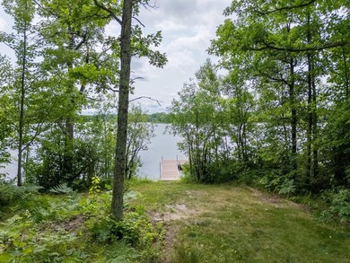YOUR CHANCE TO STILL ENJOY A SEASONAL LAKESHORE HOME BEFORE - photo 36