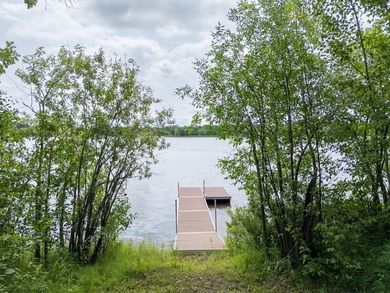 YOUR CHANCE TO STILL ENJOY A SEASONAL LAKESHORE HOME BEFORE - photo 37