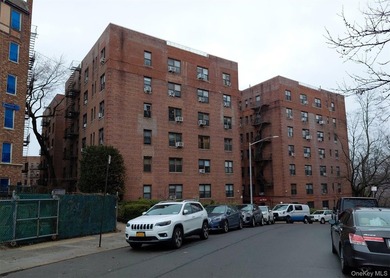 This condo features two bedrooms, a full bath, dining area, and - photo 1