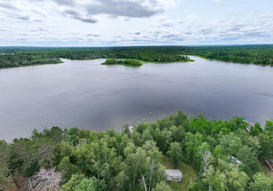 YOUR CHANCE TO STILL ENJOY A SEASONAL LAKESHORE HOME BEFORE - photo 46