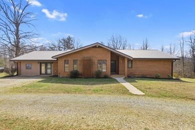 Mill Creek Lake Home For Sale in Amherst Virginia