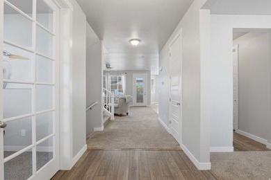 2 STORY UPGRADED IVORY BUILT GEM- Dreamy Great room/kitchen - photo 6