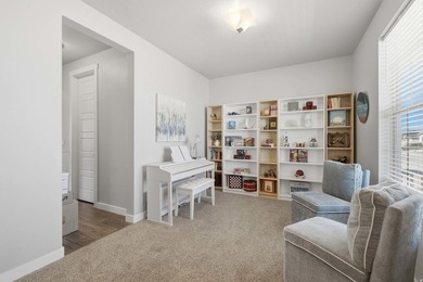 2 STORY UPGRADED IVORY BUILT GEM- Dreamy Great room/kitchen - photo 9