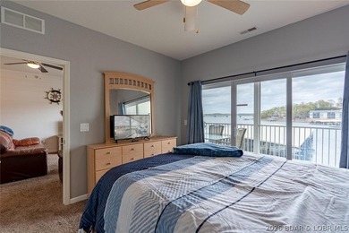 Wake up to the lake every single morning! This stunning - photo 38
