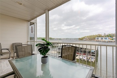 Wake up to the lake every single morning! This stunning - photo 46