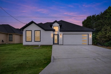 Lake Granbury Home For Sale in Granbury Texas