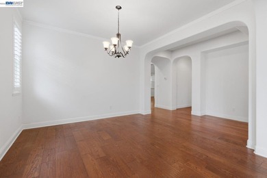 Welcome to 282 Drummond Drive, an elegant executive residence - photo 11