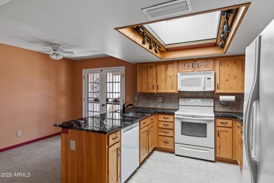NEW PRICE!!! Highly Desirable Single-Level Patio Home w/2-Car - photo 13