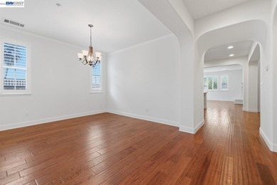Welcome to 282 Drummond Drive, an elegant executive residence - photo 13