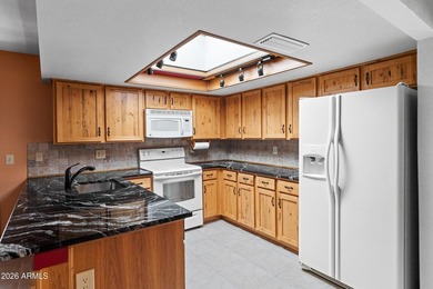 NEW PRICE!!! Highly Desirable Single-Level Patio Home w/2-Car - photo 15