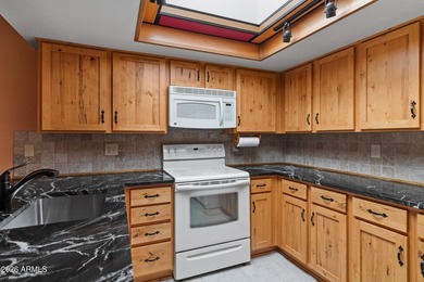 NEW PRICE!!! Highly Desirable Single-Level Patio Home w/2-Car - photo 17