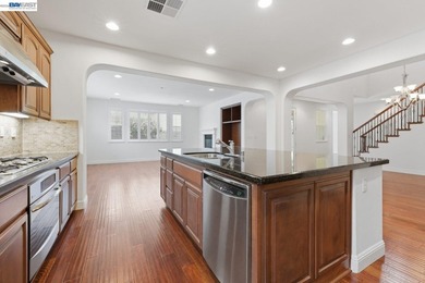 Welcome to 282 Drummond Drive, an elegant executive residence - photo 17