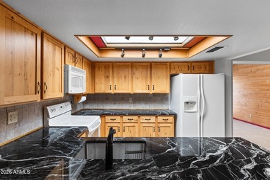 NEW PRICE!!! Highly Desirable Single-Level Patio Home w/2-Car - photo 18