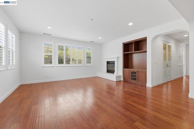 Welcome to 282 Drummond Drive, an elegant executive residence - photo 19
