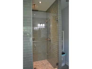 Escape to your own private retreat on 5 beautiful wooded acres - photo 19