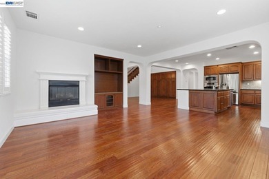 Welcome to 282 Drummond Drive, an elegant executive residence - photo 21