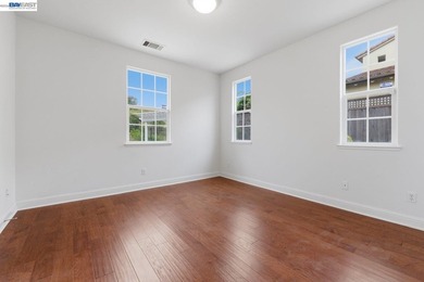 Welcome to 282 Drummond Drive, an elegant executive residence - photo 26