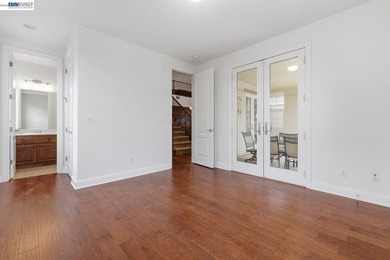 Welcome to 282 Drummond Drive, an elegant executive residence - photo 27