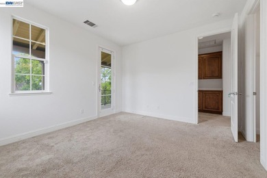 Welcome to 282 Drummond Drive, an elegant executive residence - photo 32