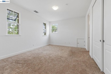 Welcome to 282 Drummond Drive, an elegant executive residence - photo 34