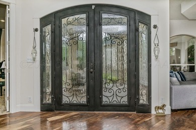 Nestled on the 13th hole, this exceptional golf course estate - photo 10
