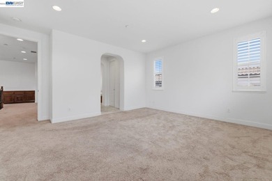 Welcome to 282 Drummond Drive, an elegant executive residence - photo 44