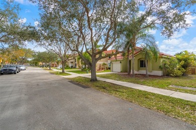 Welcome to this beautiful 3-bedroom, 2-bath, one-story home - photo 3
