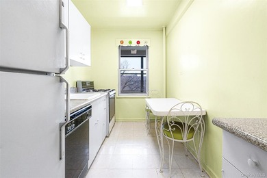 Sun-drenched home with southern exposure and park views. This - photo 13
