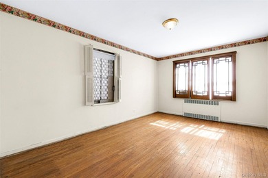 Sun-drenched home with southern exposure and park views. This - photo 22