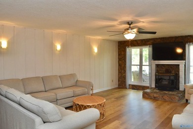 Private waterfront escape designed for relaxation and connection - photo 26
