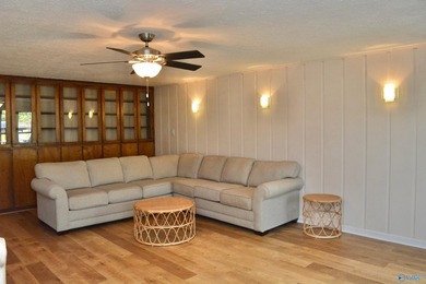 Private waterfront escape designed for relaxation and connection - photo 28