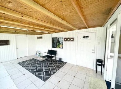 This move-in ready 1978 2 bedroom 2 bath home has been remodeled - photo 3