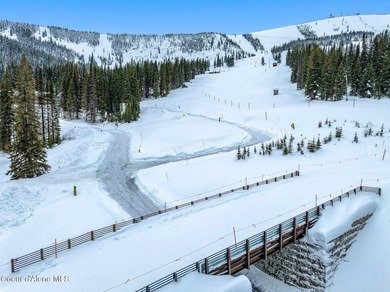 Welcome to Crystal View at Schweitzer! A truly unrivaled - photo 9