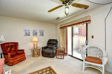 NO HOA, and SHORT TERM RENTAL ALLOWED! Just 2.5 blocks from the - photo 11