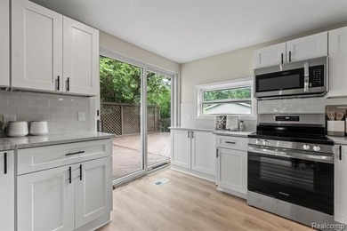 Charming ranch on 1.5 acres in Clarkston - 420 N Baldwin. This - photo 15