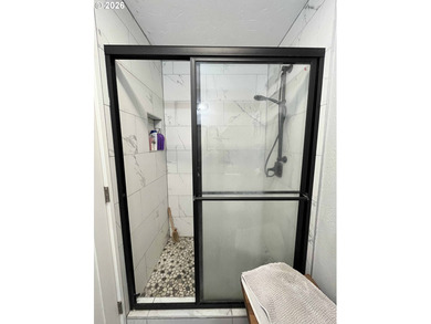 Welcome to this charming 3-bedroom, 2-bathroom home in the heart - photo 17