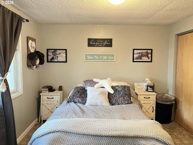Welcome to this charming 3-bedroom, 2-bathroom home in the heart - photo 23