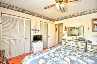 NO HOA, and SHORT TERM RENTAL ALLOWED! Just 2.5 blocks from the - photo 24