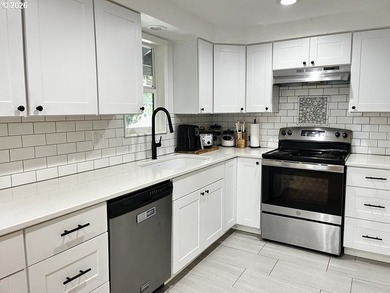 Welcome to this charming 3-bedroom, 2-bathroom home in the heart - photo 29