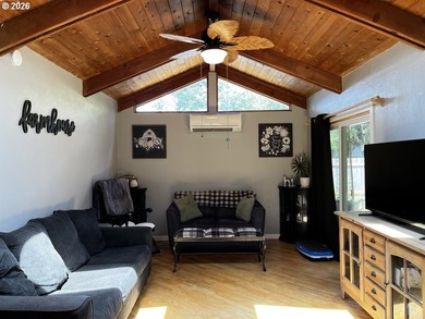 Welcome to this charming 3-bedroom, 2-bathroom home in the heart - photo 33