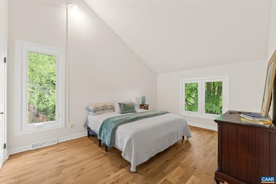 Tucked along the shores of Lake Monticello, is this Custom - photo 36