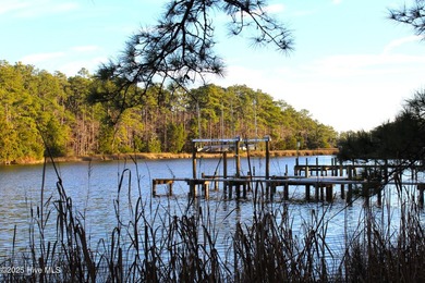 A great opportunity to build on a water access lot and - photo 3
