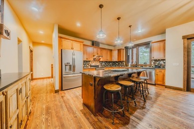 Discover a proven income-producing retreat, perfectly positioned - photo 3
