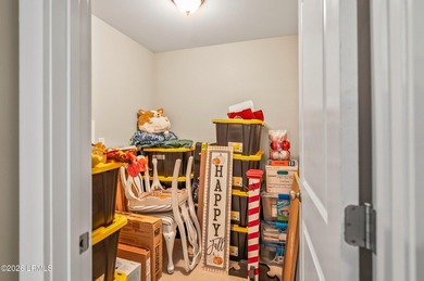 Welcome to 45 Gadwall Drive W, nestled in the highly - photo 48