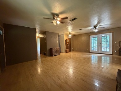 Escape to peaceful East Texas living in this charming 3-bedroom - photo 7