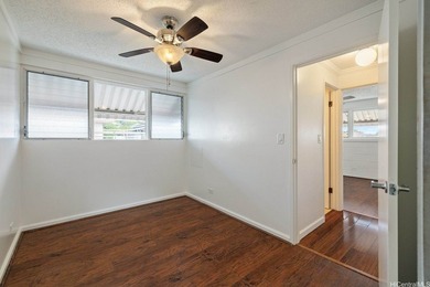 Centrally located 2 bedroom, 1 bathroom apartment with 1 parking - photo 15