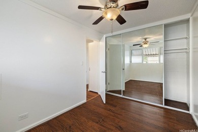 Centrally located 2 bedroom, 1 bathroom apartment with 1 parking - photo 16