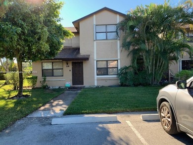 Weston Lakes Area Townhome/Townhouse For Sale in Sunrise Florida