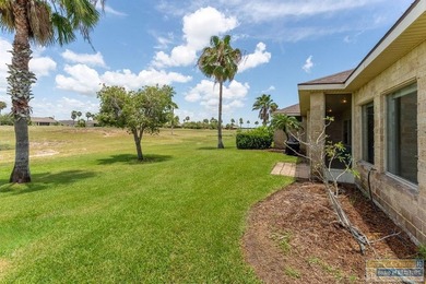 Welcome to this charming 3-bedroom, 2-bath Golf Villa located in - photo 44